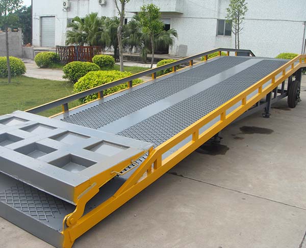 移動(dòng)式登車橋 (5)